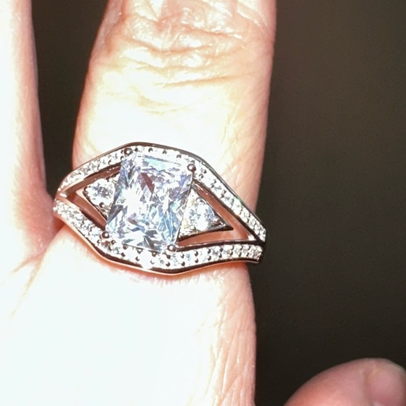 5.3 ct lab diamond ring engagement style sterling silver - Picture 4 of 4